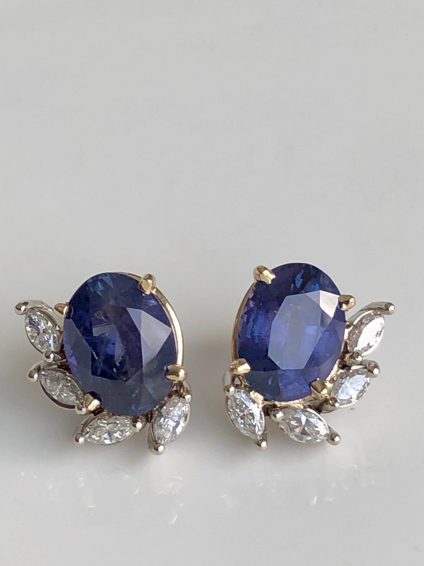 11.69 Carats Natural Untreated Color-Change Sapphire and Diamond Earrings